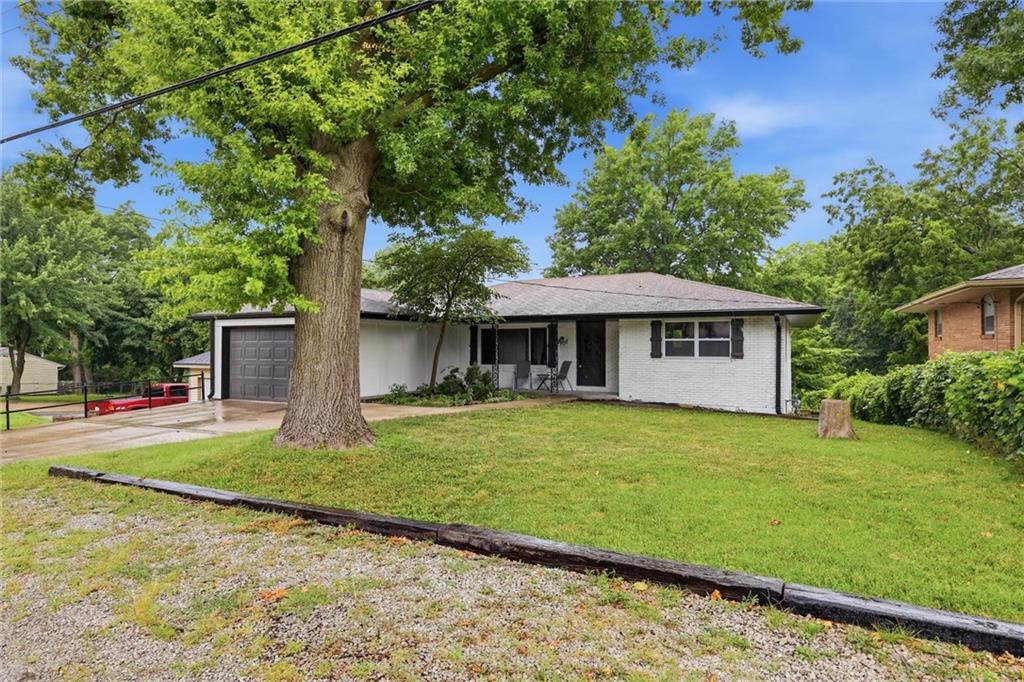 2806 N River Boulevard Property Photo 2
