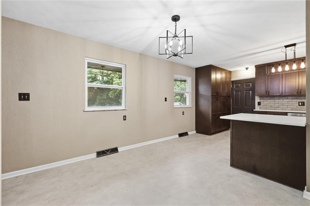 2806 N River Boulevard Property Photo 9