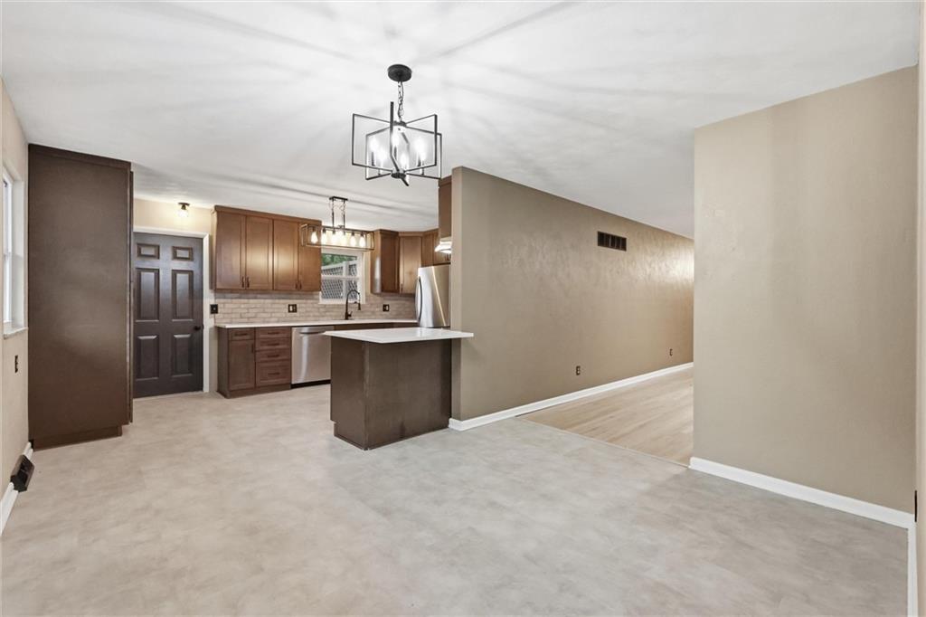 2806 N River Boulevard Property Photo 11