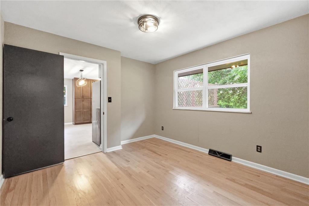 2806 N River Boulevard Property Photo 17