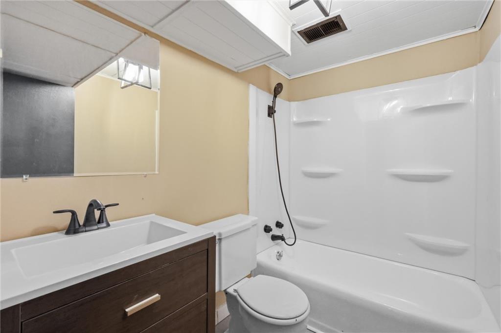 2806 N River Boulevard Property Photo 33