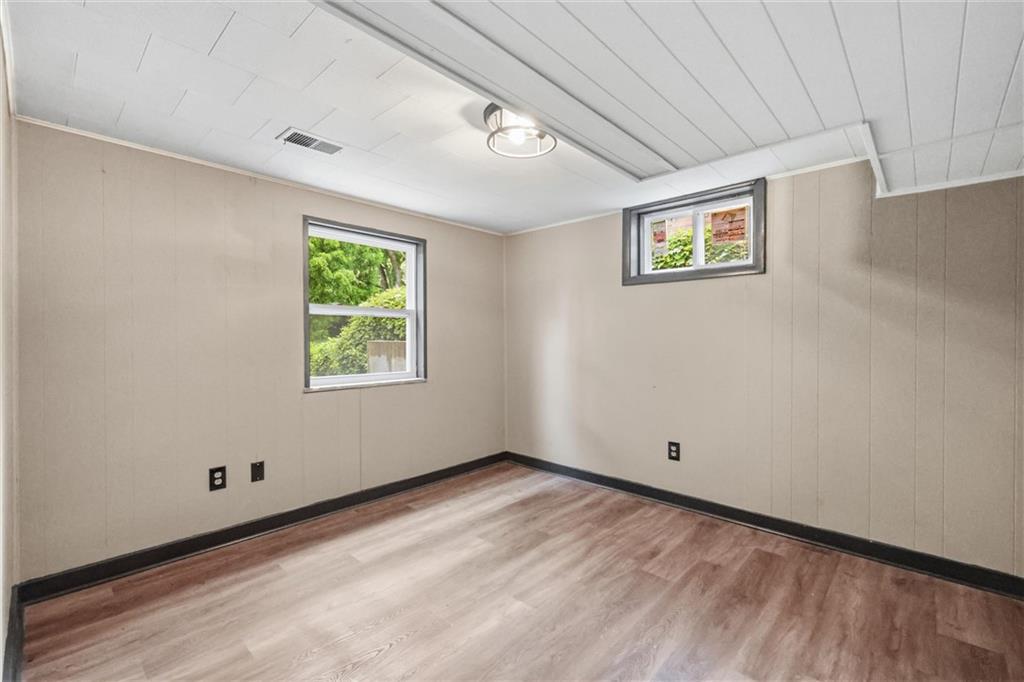 2806 N River Boulevard Property Photo 34