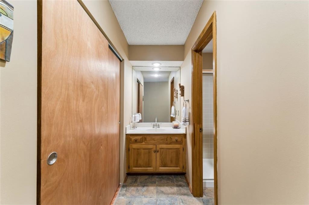 5124 W 62nd Street Property Photo 18