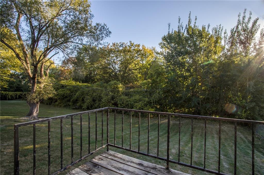 605 Ne Lynn Street Property Photo 7