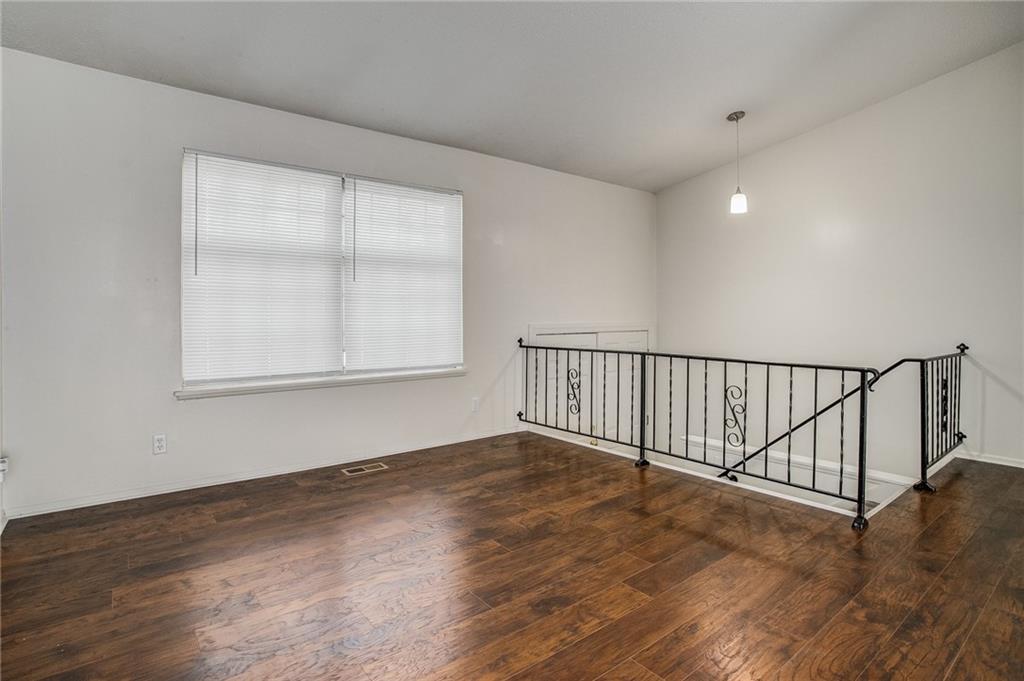605 Ne Lynn Street Property Photo 10