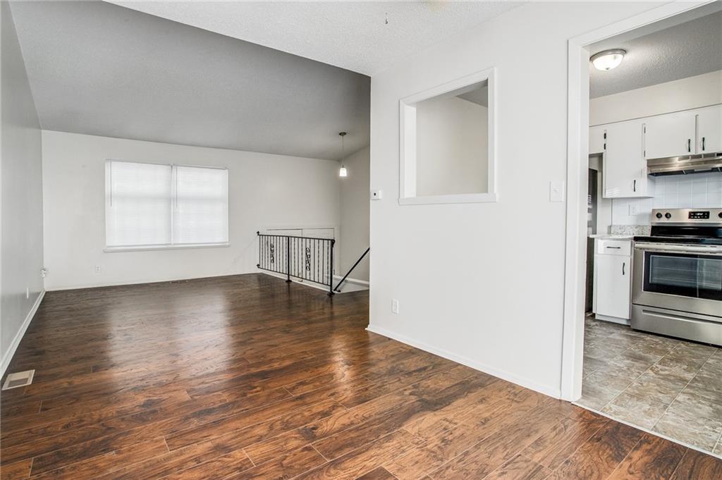 605 Ne Lynn Street Property Photo 13