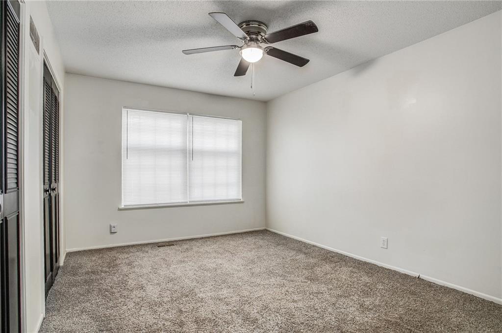 605 Ne Lynn Street Property Photo 20
