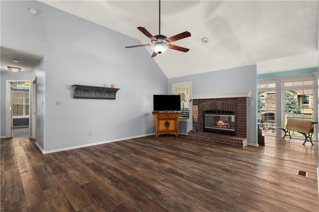 2724 Se Nottingham Drive Property Photo 10