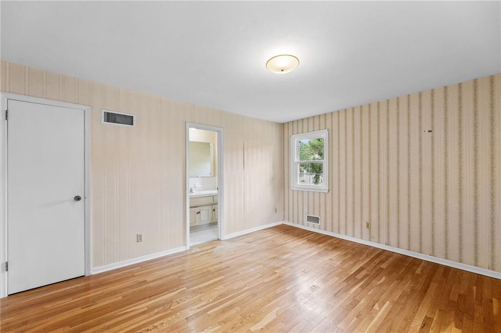 512 E 117th Terrace Property Photo 19