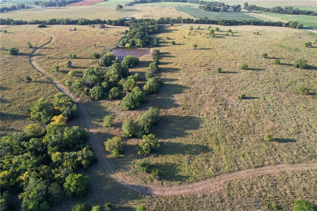 4 Highway Property Photo 32