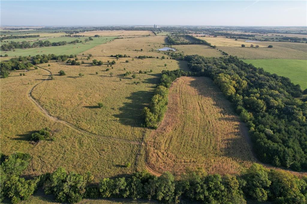 4 Highway Property Photo 37