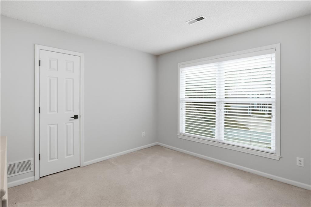 18640 W 116th Street Property Photo 19