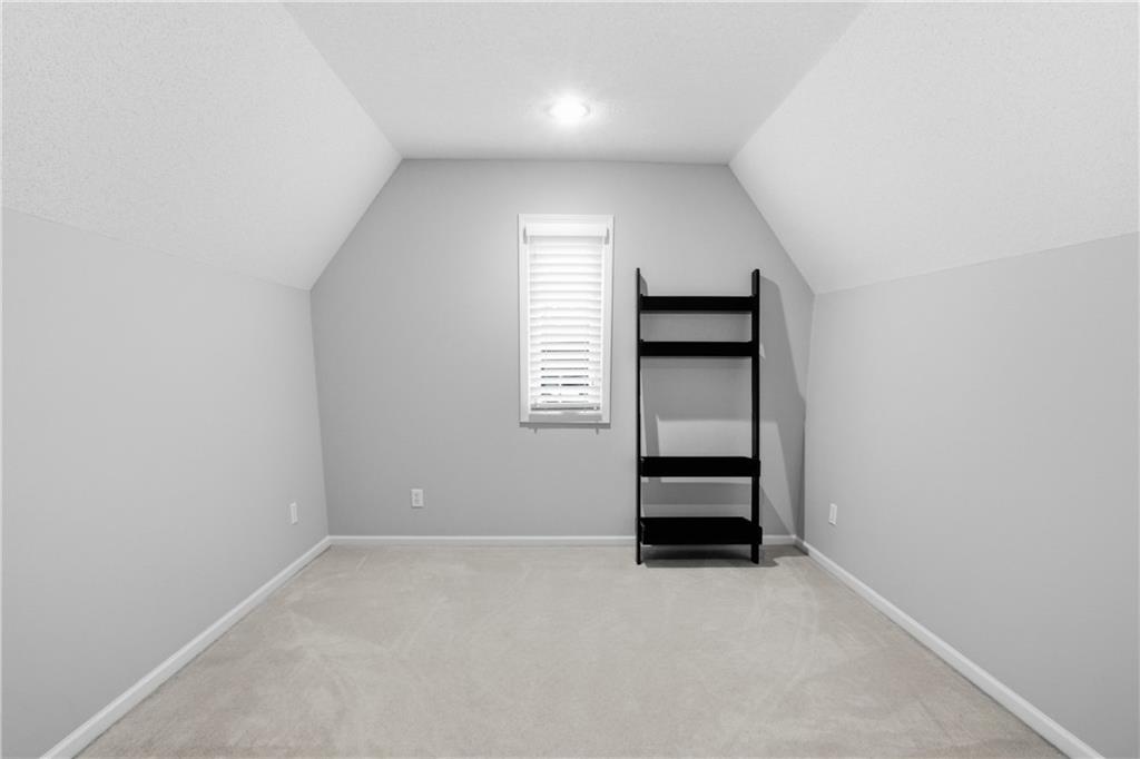 18640 W 116th Street Property Photo 20