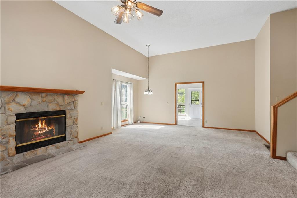 1201 N Sunset Drive Property Photo 3