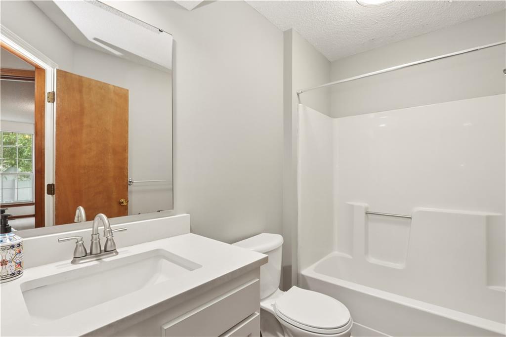 1201 N Sunset Drive Property Photo 12