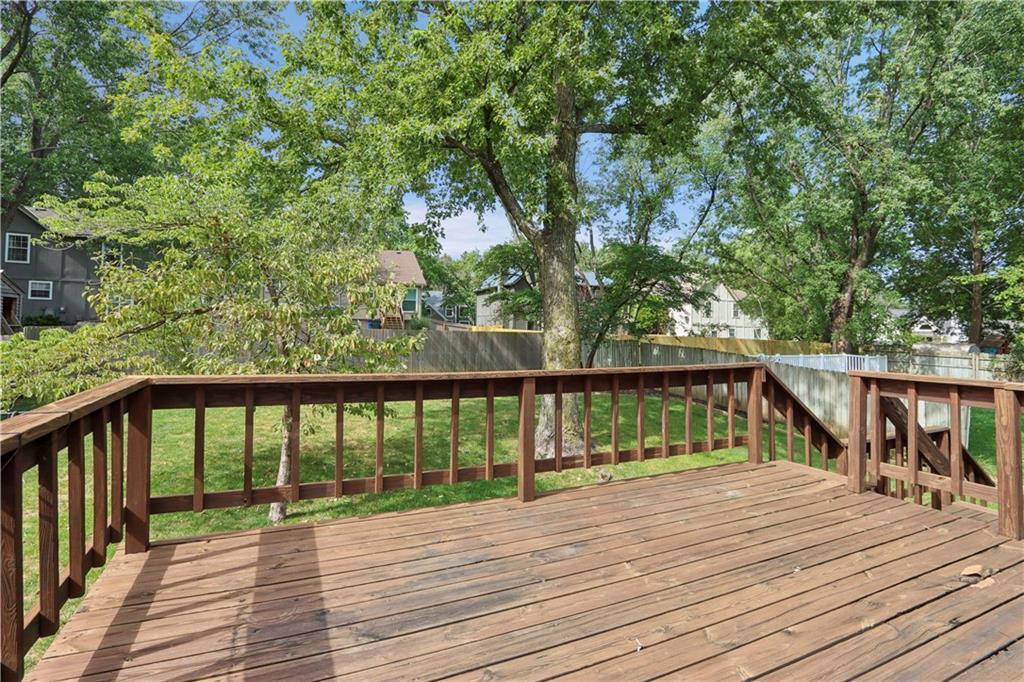 1201 N Sunset Drive Property Photo 22
