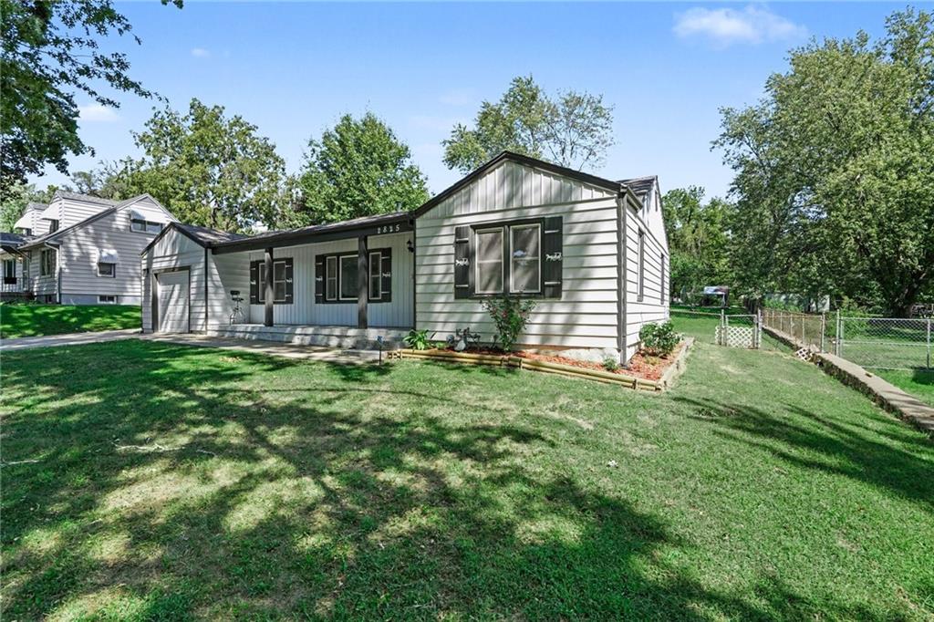 2825 N 76th Street Property Photo 2