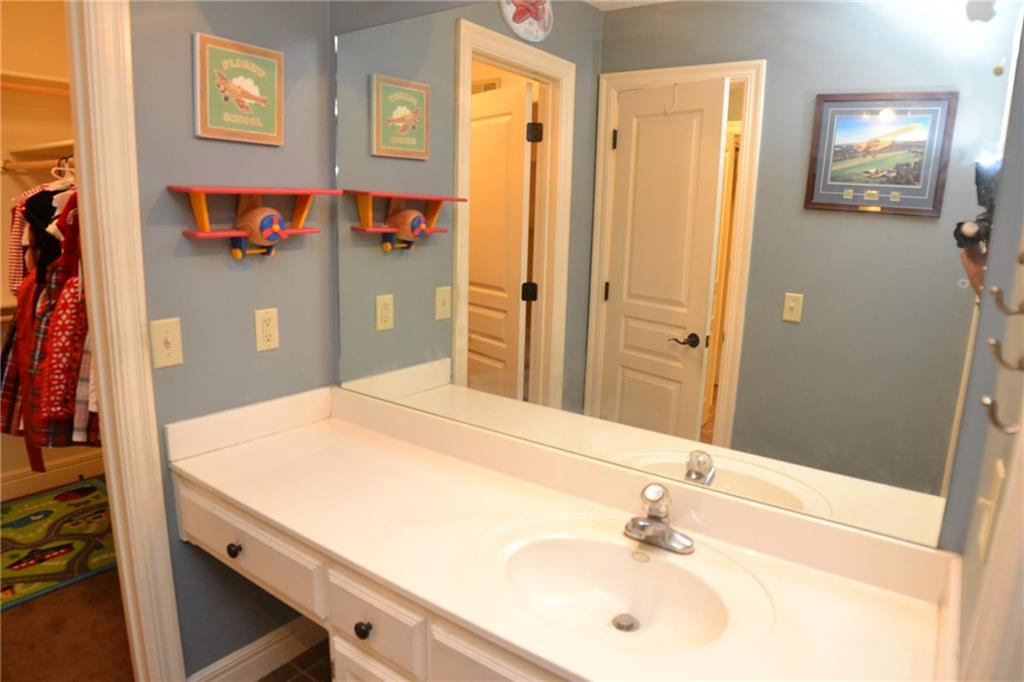 6328 N Spruce Avenue Property Photo 43