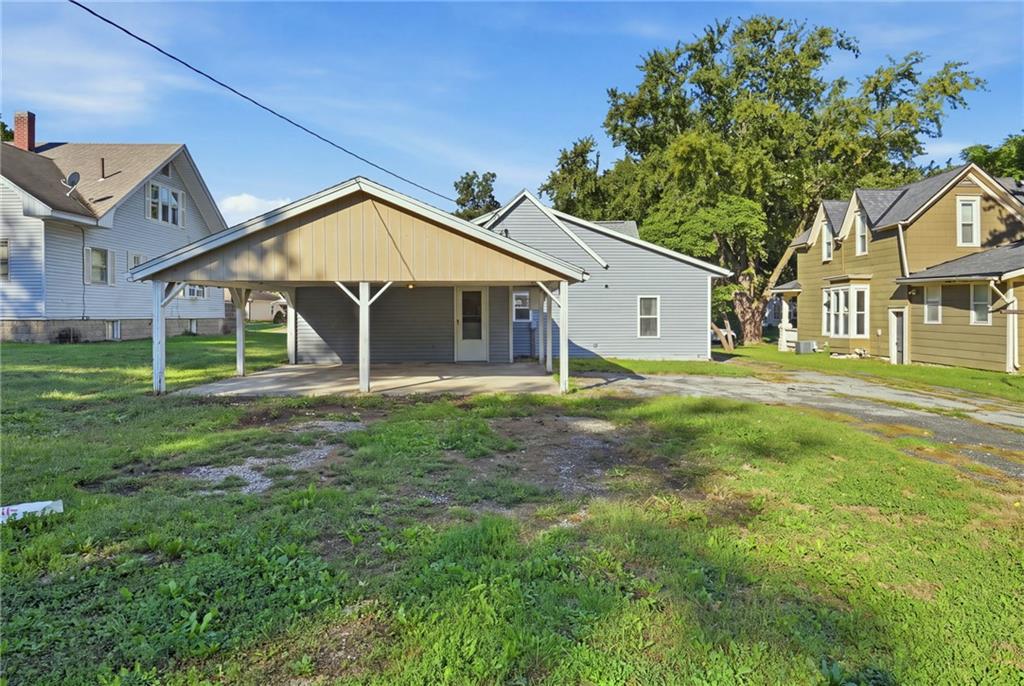 406 S 3rd Street Property Photo 4