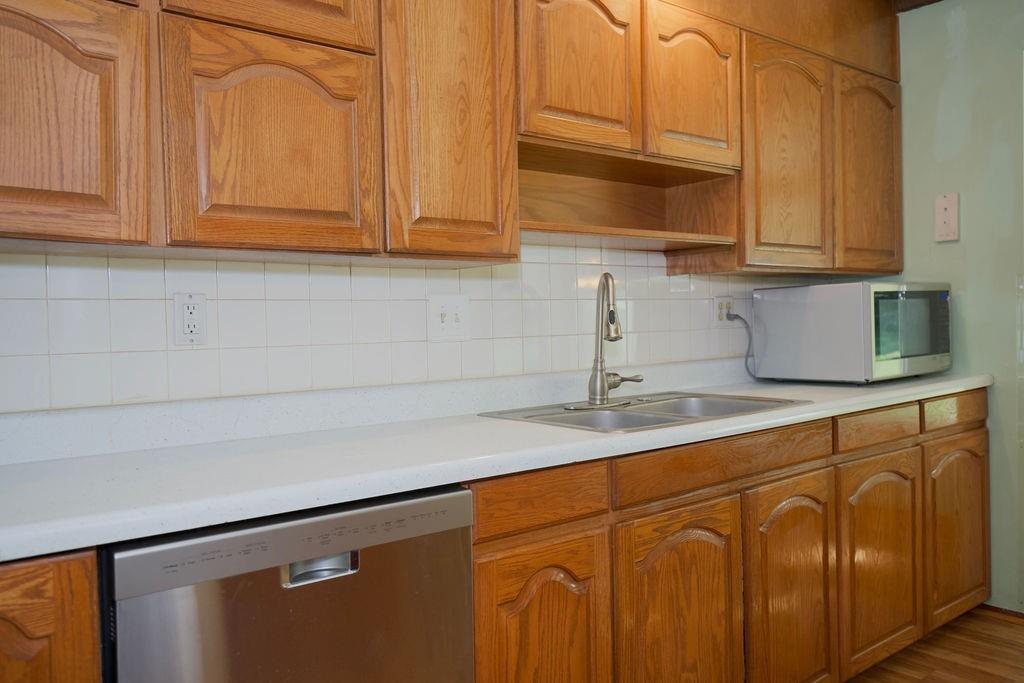 8602 Everett Street Property Photo 11