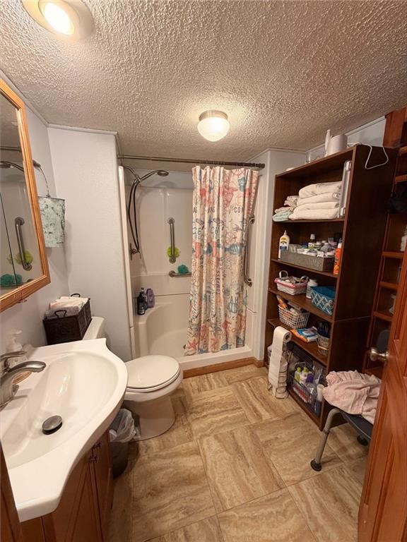 204 E Maple Street Property Photo 5