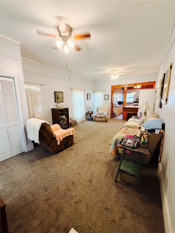 204 E Maple Street Property Photo 8