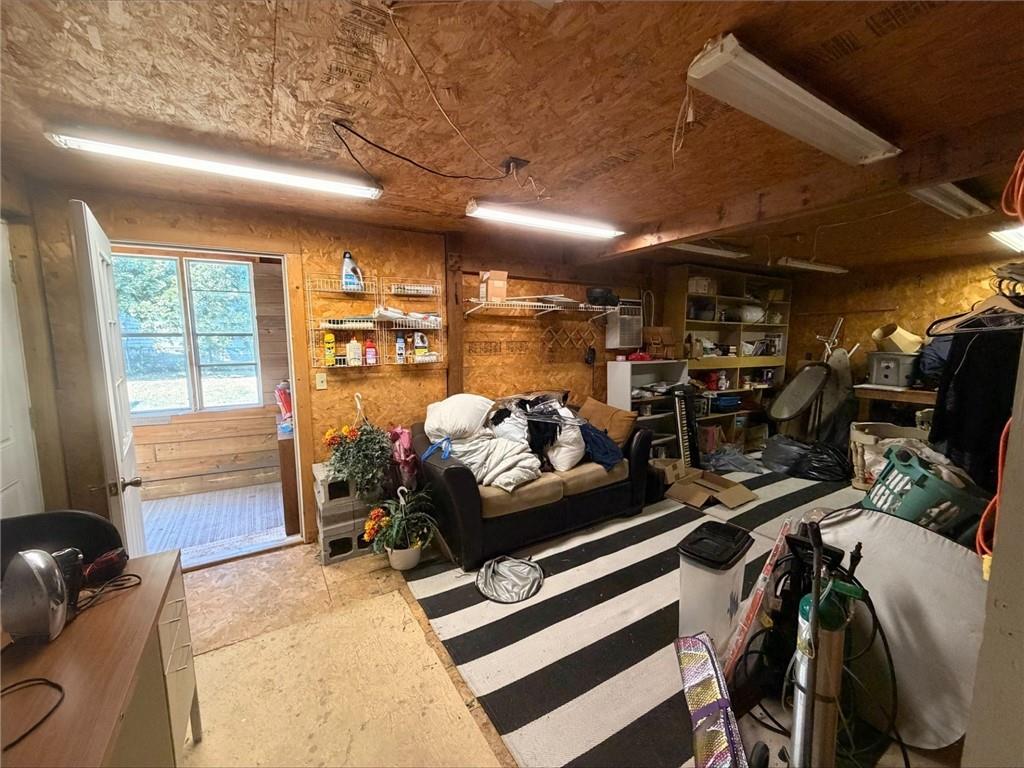 204 E Maple Street Property Photo 13