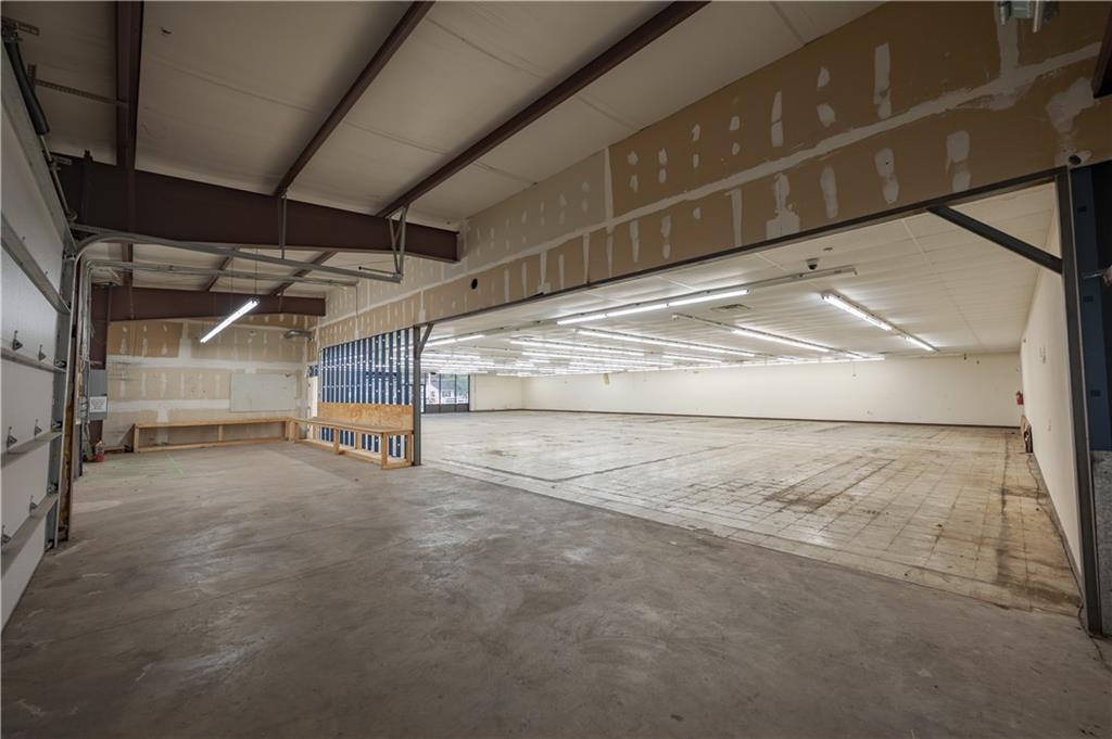 901 Lewark Street Property Photo 14
