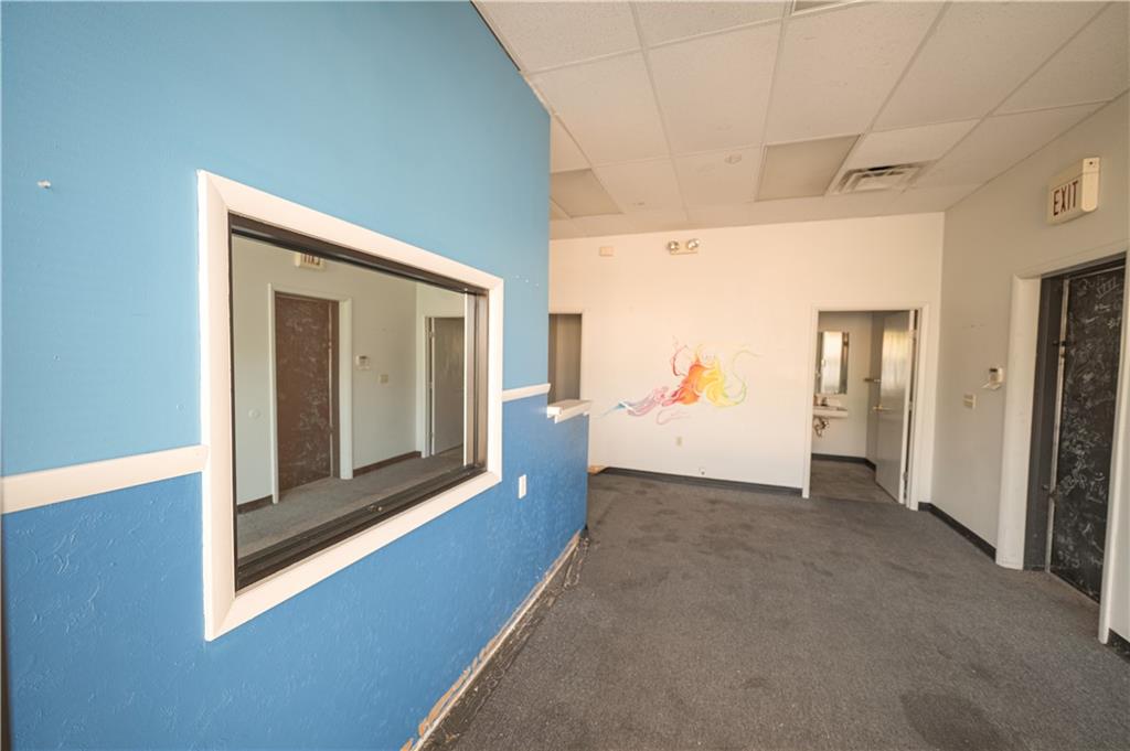 901 Lewark Street Property Photo 20