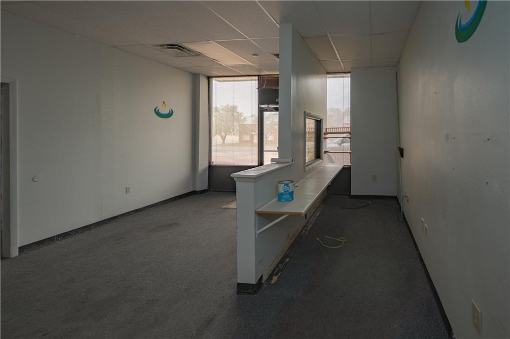 901 Lewark Street Property Photo 22
