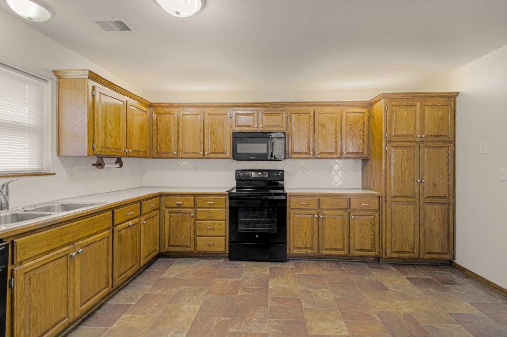 603 Creek Ridge Drive Property Photo 8