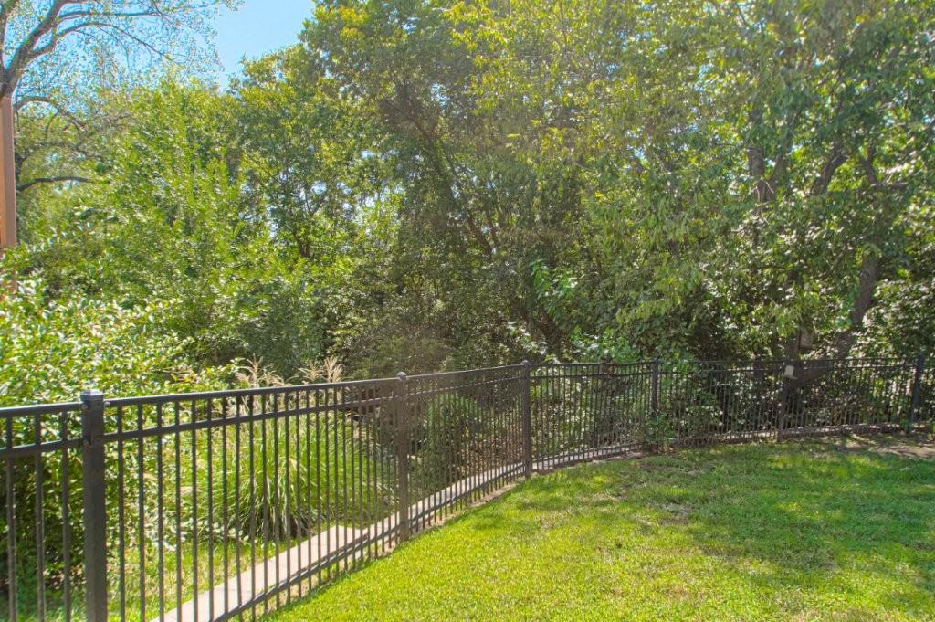 603 Creek Ridge Drive Property Photo 23