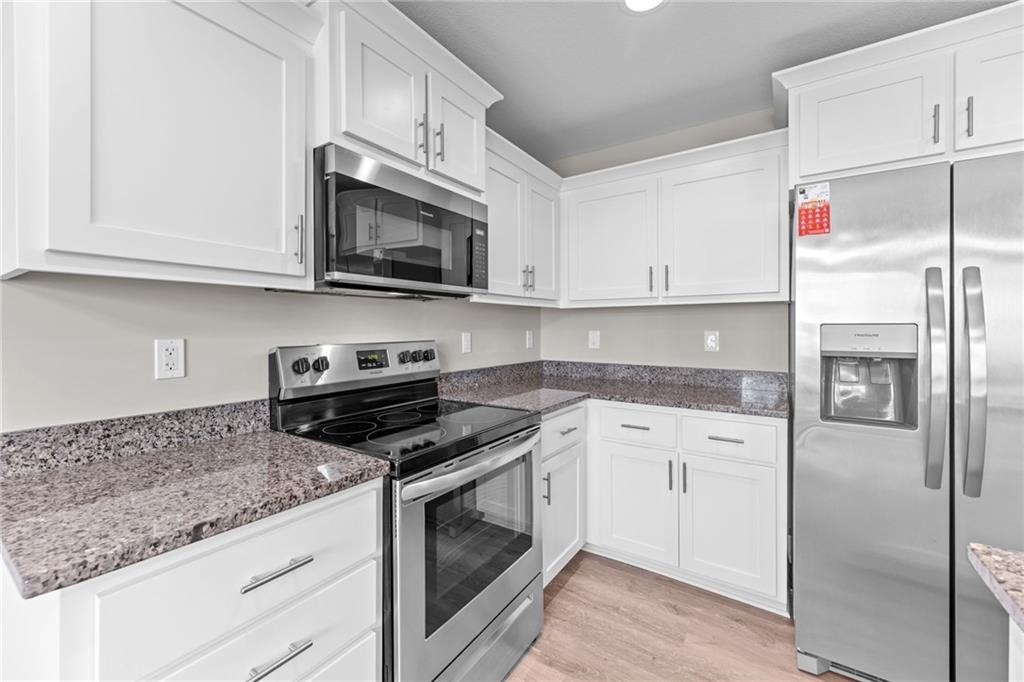506 W Lawrence Street Property Photo 15