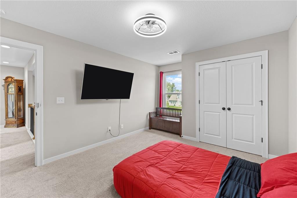 506 W Lawrence Street Property Photo 18