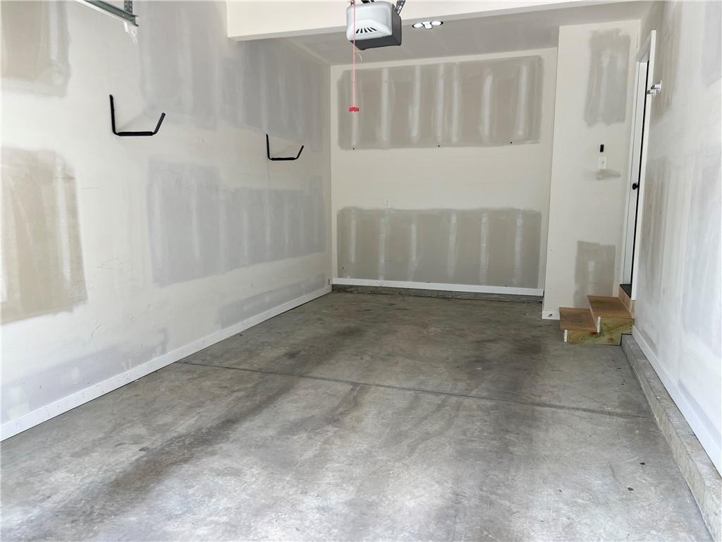 506 W Lawrence Street Property Photo 25