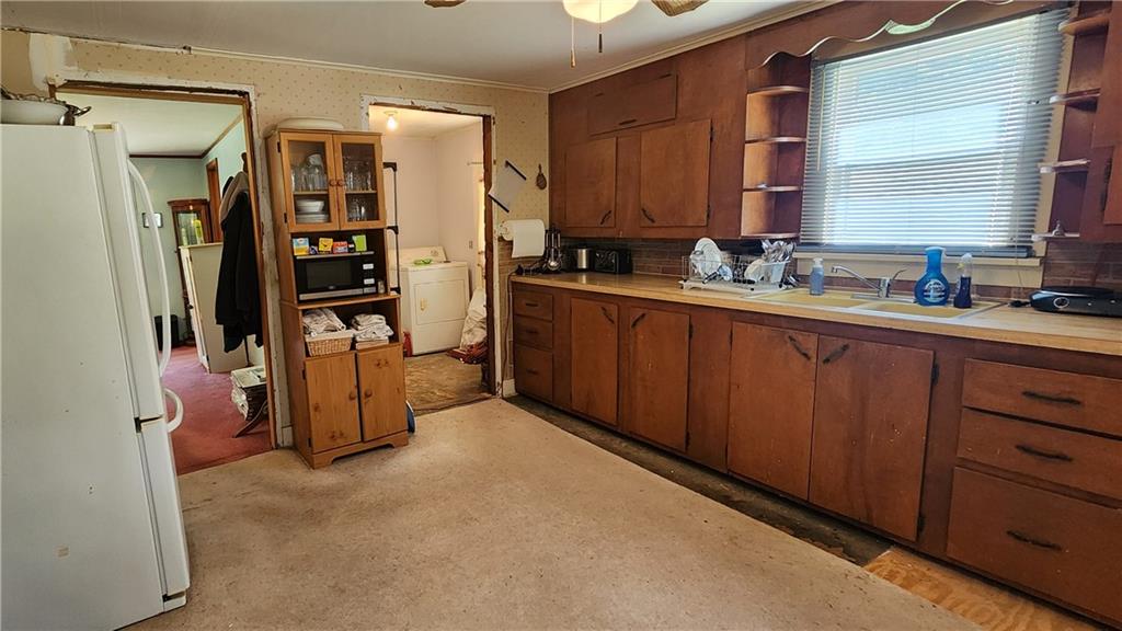 401 Biddle Street Property Photo 7