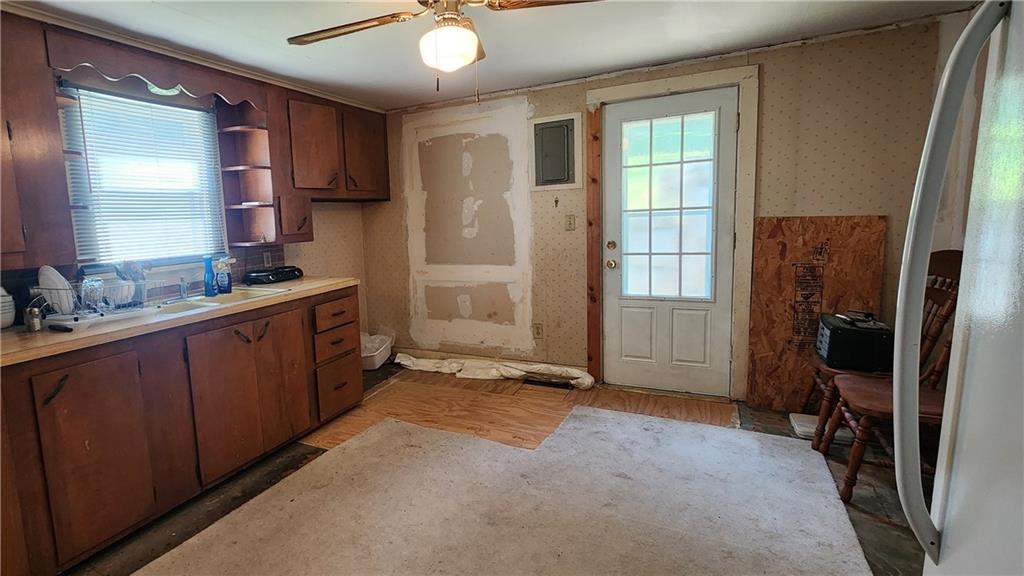 401 Biddle Street Property Photo 9