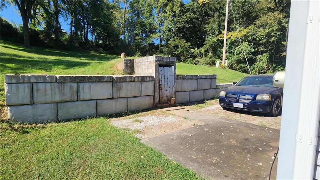 401 Biddle Street Property Photo 26