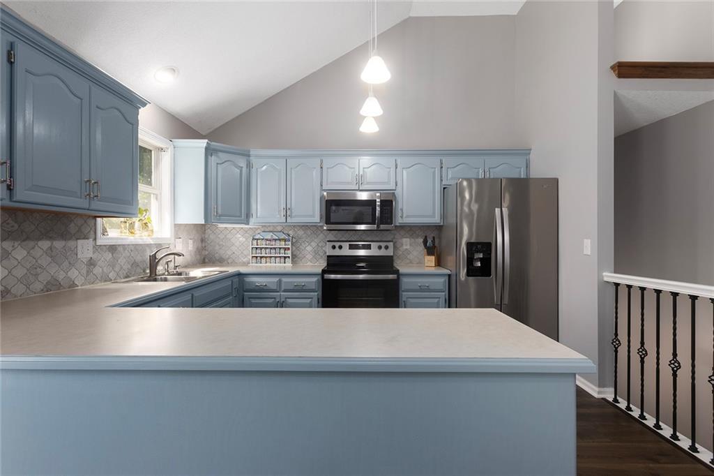 207 Lakeview Drive Property Photo 10