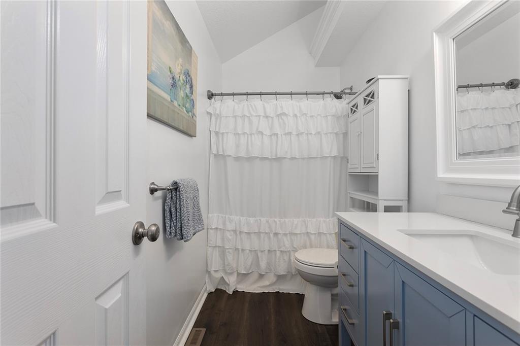 207 Lakeview Drive Property Photo 15