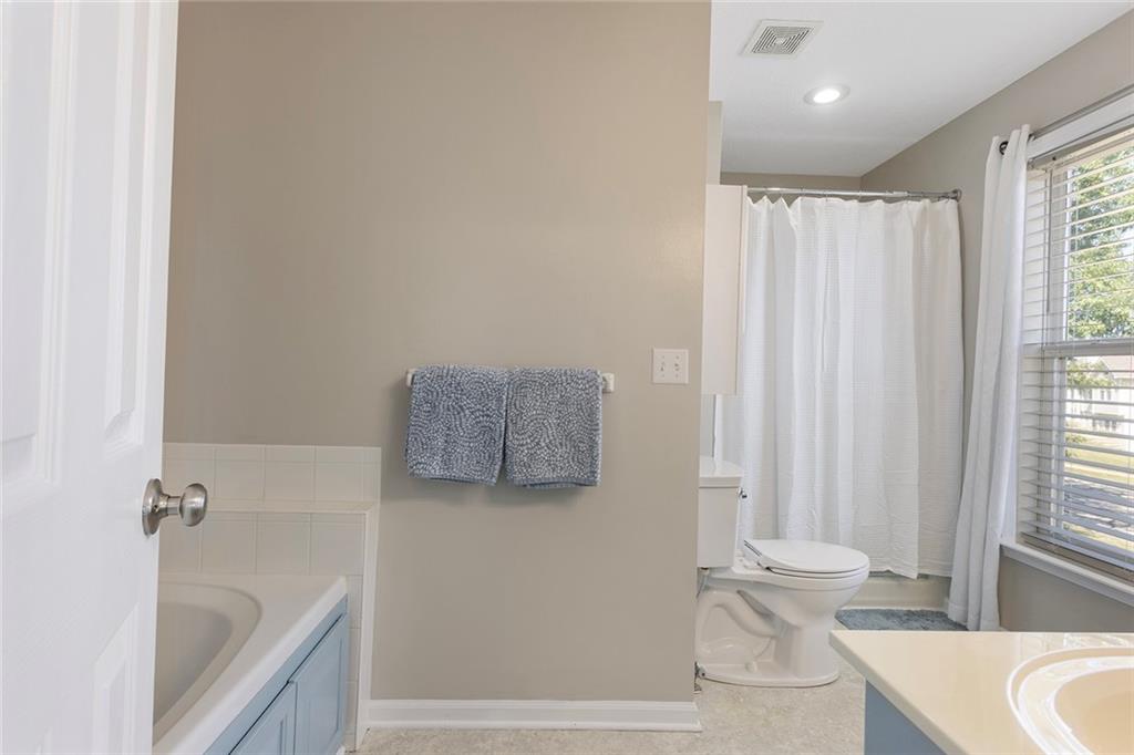 207 Lakeview Drive Property Photo 23