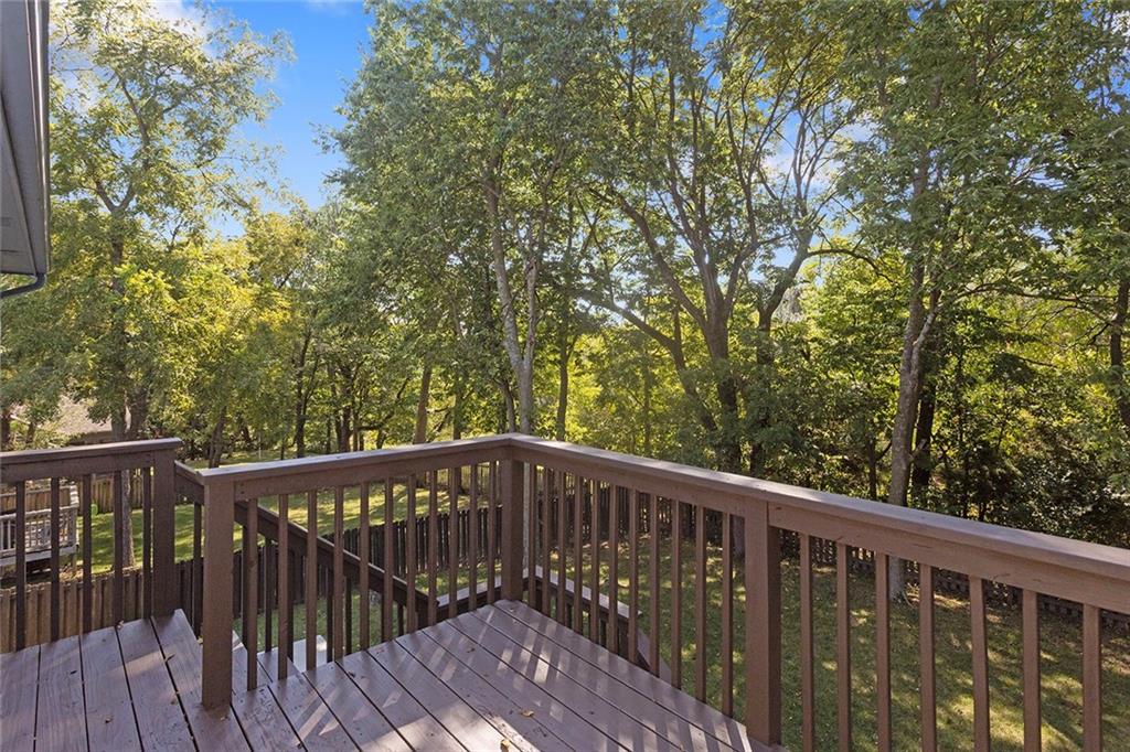 207 Lakeview Drive Property Photo 31