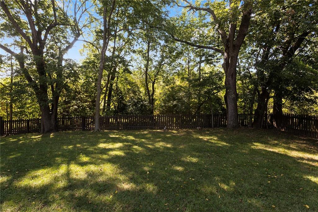 207 Lakeview Drive Property Photo 33