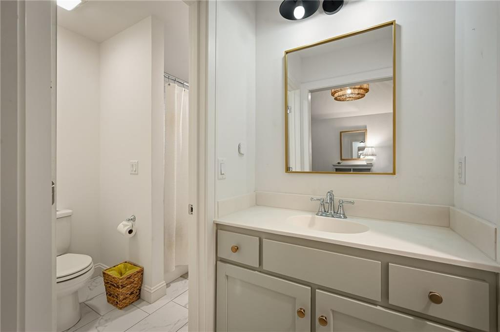 5917 W 61st Terrace Property Photo 31