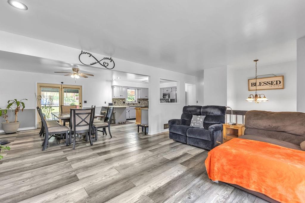 4404 Rainbow Court Property Photo 9