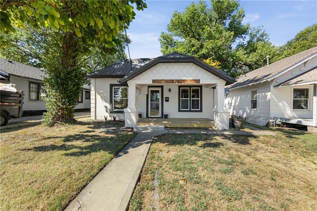 726 Pacific Avenue Property Photo 1