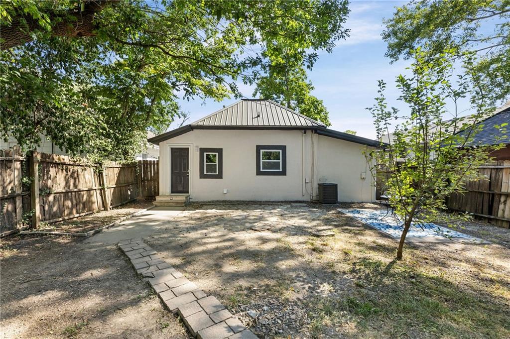 726 Pacific Avenue Property Photo 31