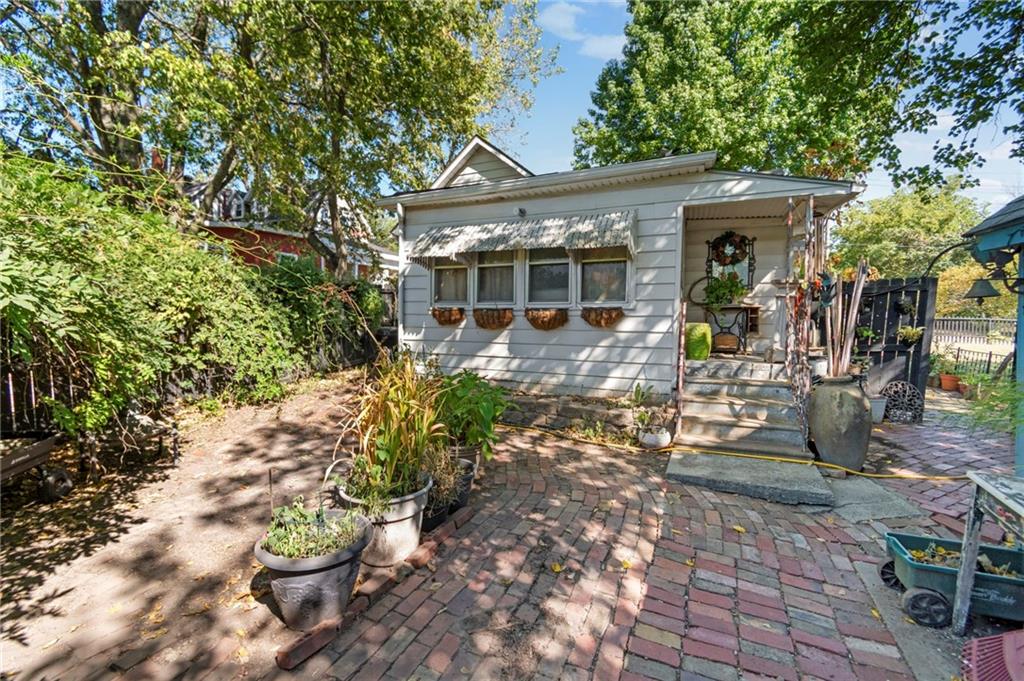 318 W Clinton Street Property Photo 41