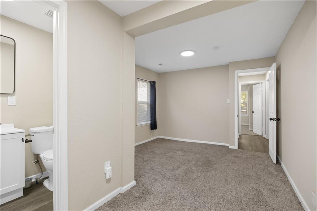 2718 Mary Street Property Photo 11