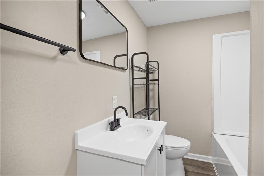 2718 Mary Street Property Photo 15